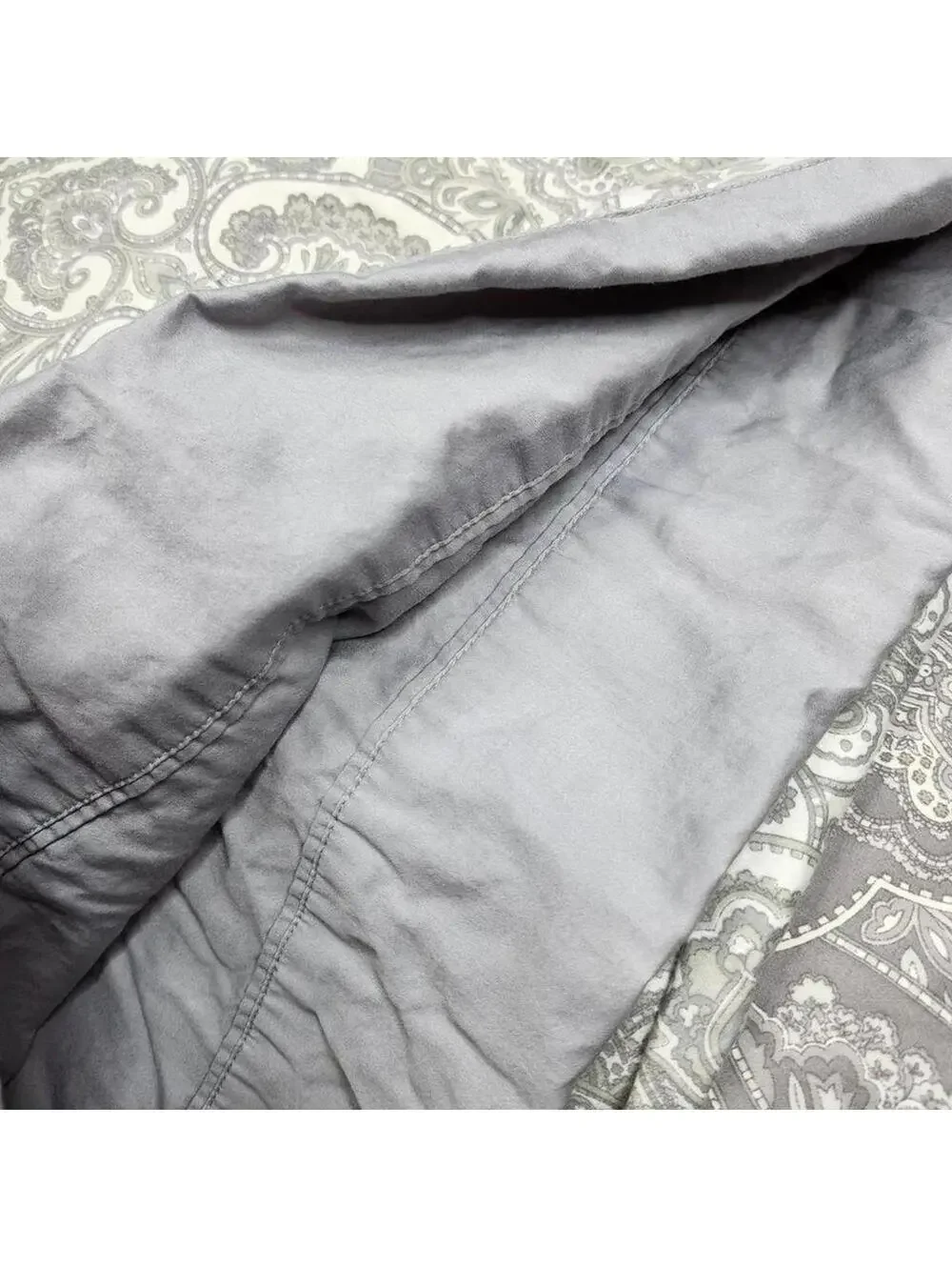 Copperloom Queen Gray Paisley Luxury Duvet + 2 Pillowcases + 1 King Pillowcase